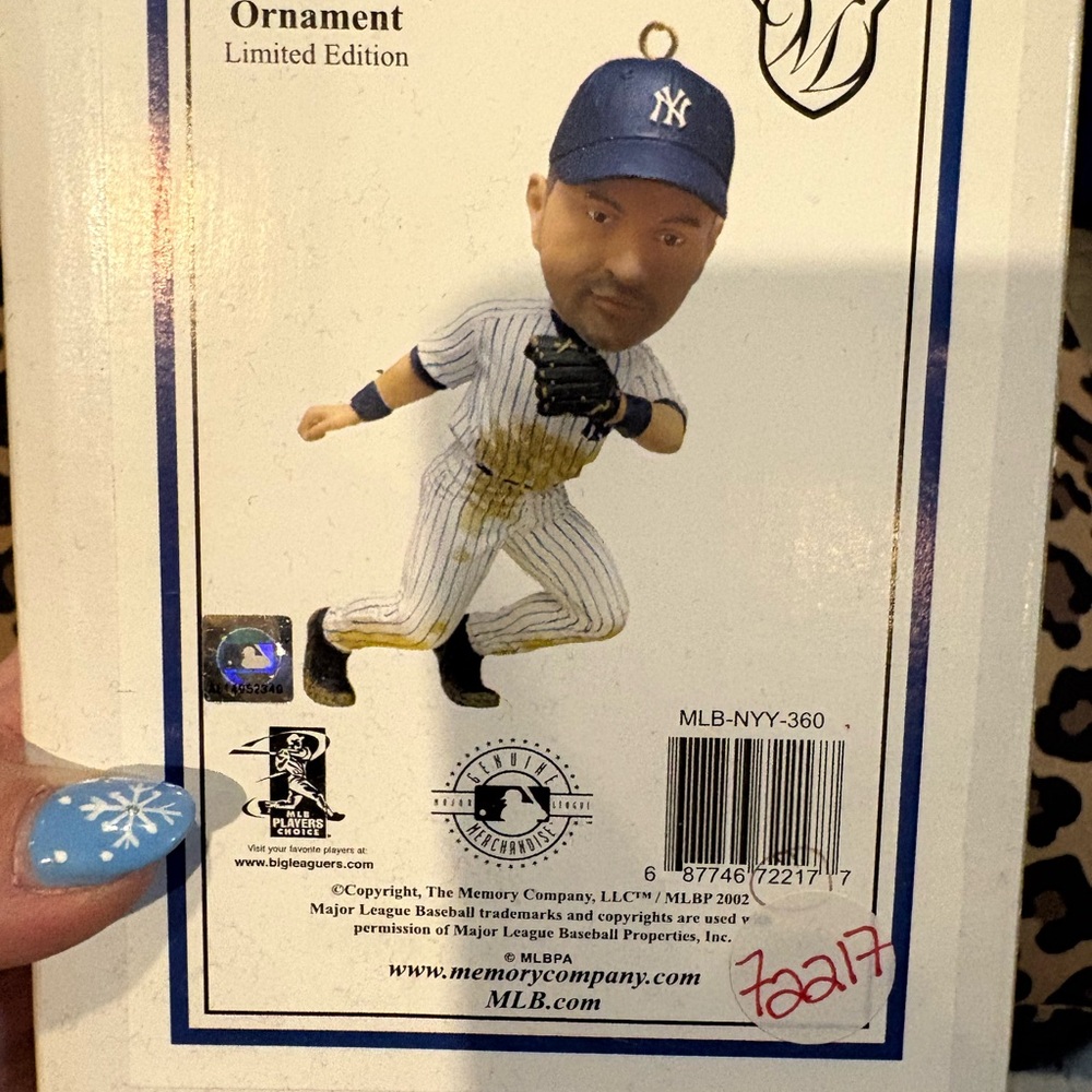 New York Yankees Derek Jeter Baseball Player Ornament